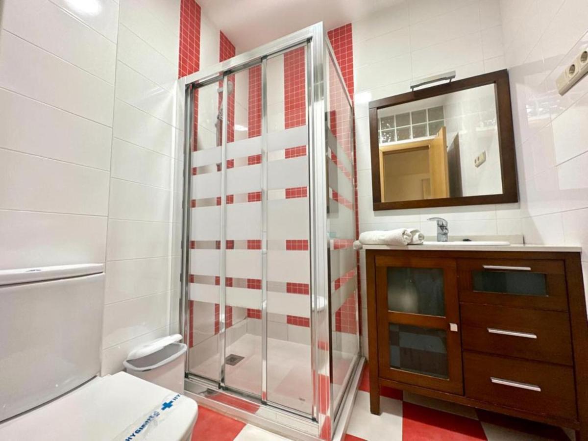 Santa Lucia 1 Bedroom Apartment Малага Екстериор снимка