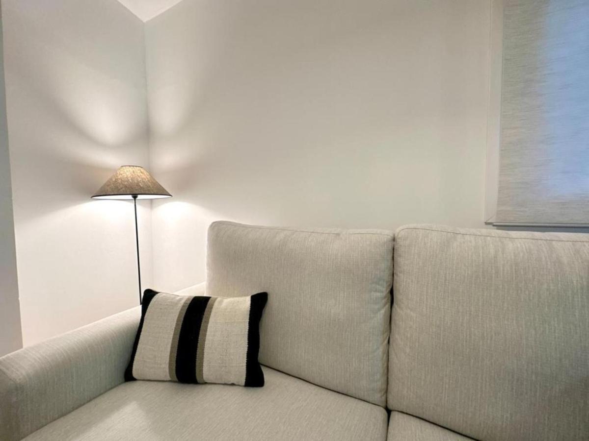 Santa Lucia 1 Bedroom Apartment Малага Екстериор снимка