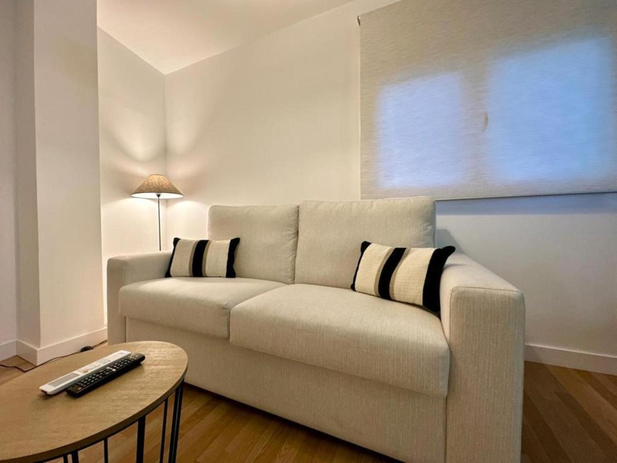 Santa Lucia 1 Bedroom Apartment Малага Екстериор снимка